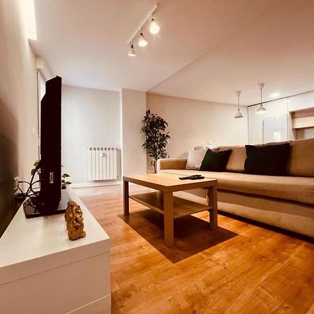 Appartement Piso Reformado,Centrico,Tranquilo Y Con Wifi Vut 09-398 à Burgo Extérieur photo