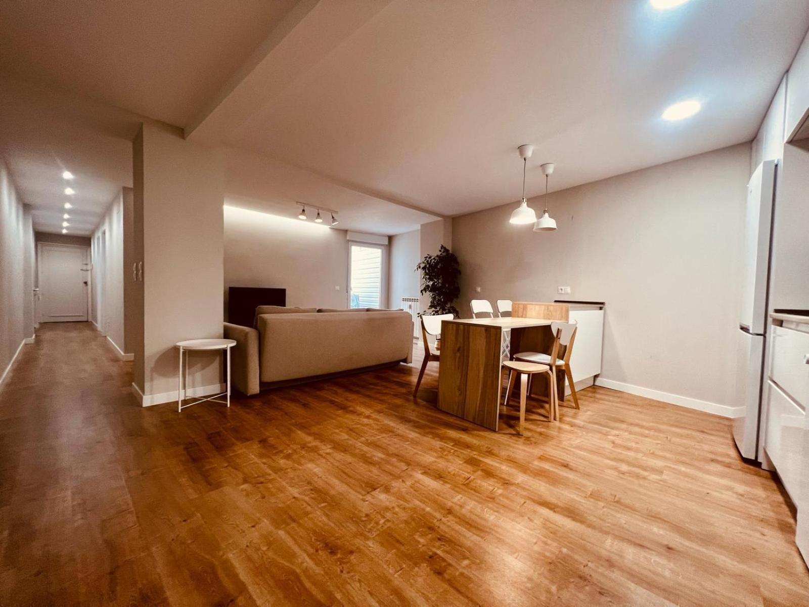 Appartement Piso Reformado,Centrico,Tranquilo Y Con Wifi Vut 09-398 à Burgo Extérieur photo