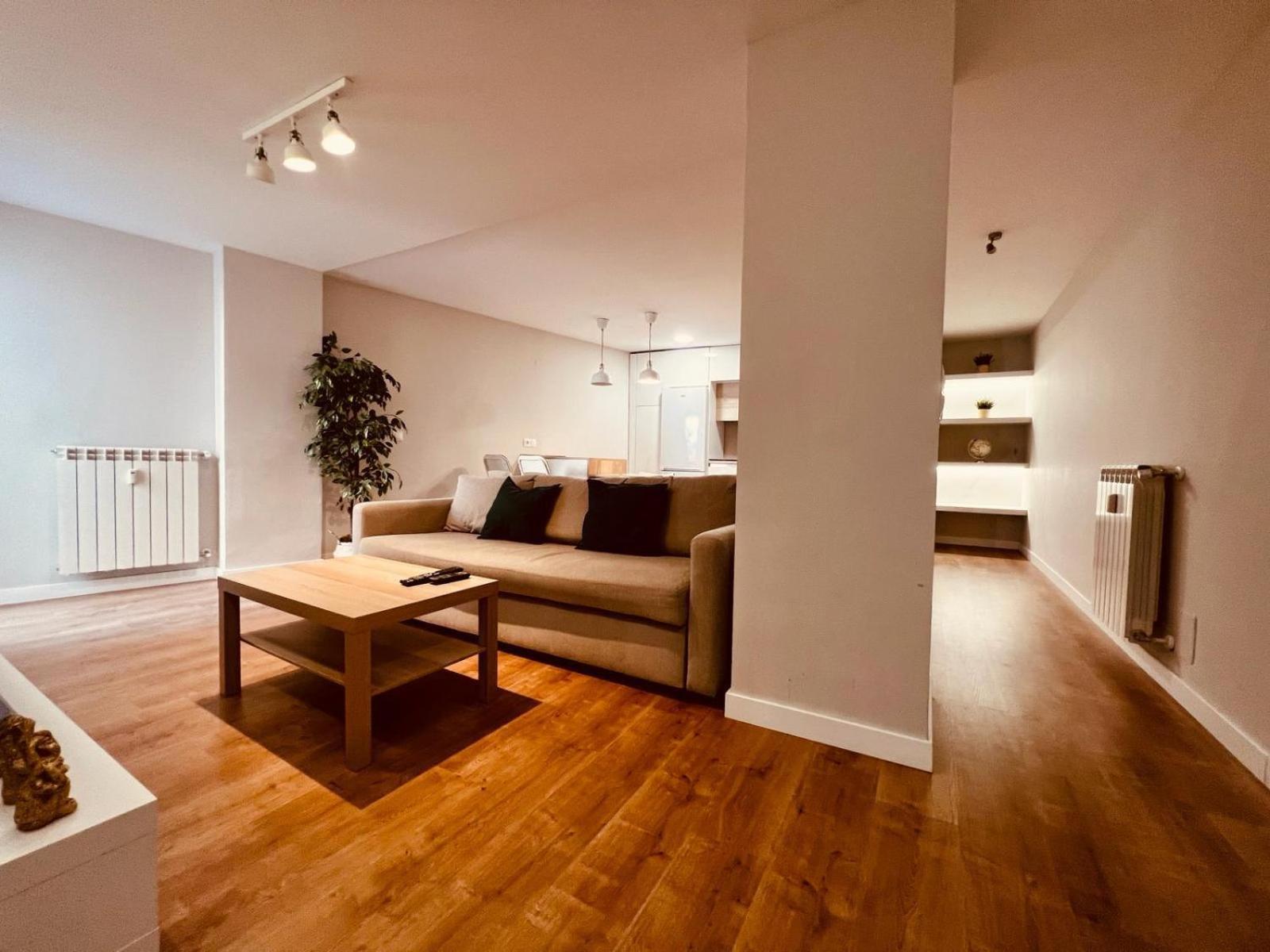Appartement Piso Reformado,Centrico,Tranquilo Y Con Wifi Vut 09-398 à Burgo Extérieur photo